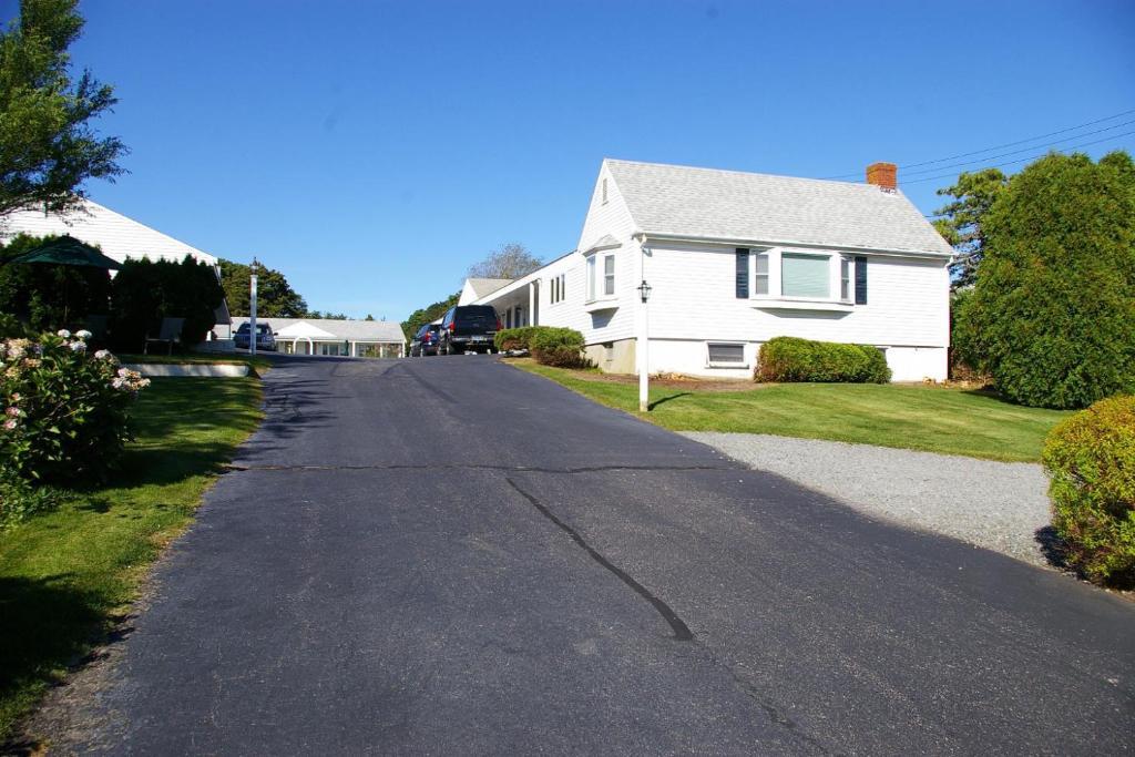 Chatham Highlander Village Inn Exterior foto