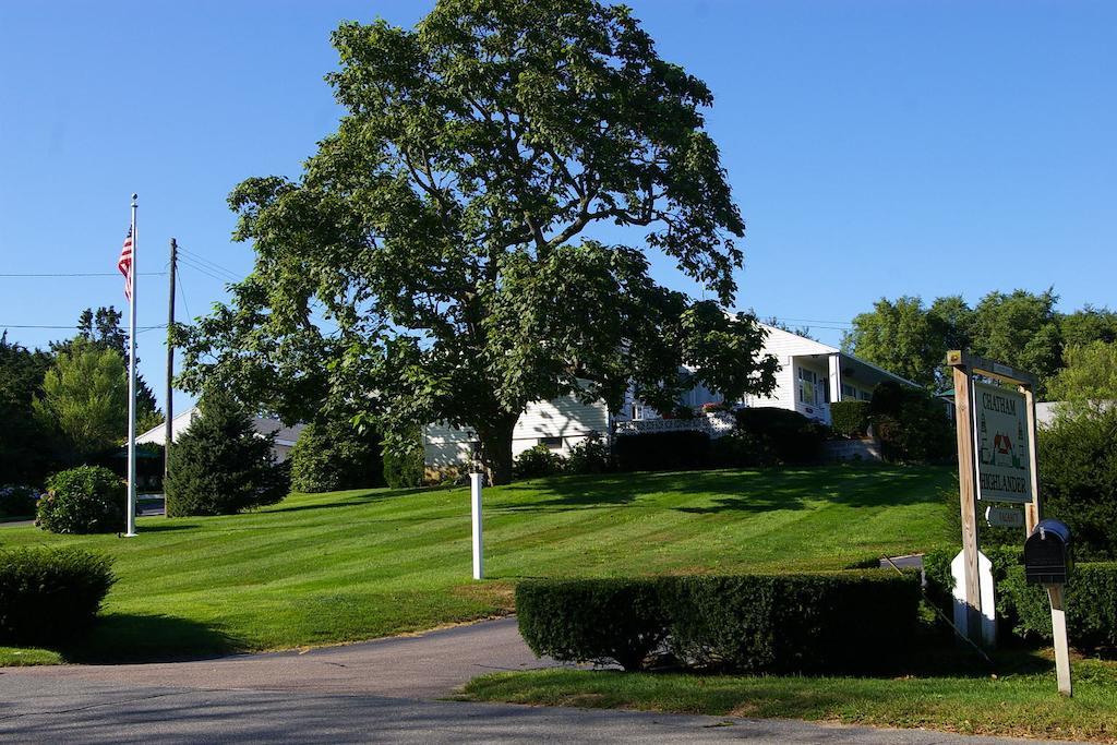 Chatham Highlander Village Inn Exterior foto